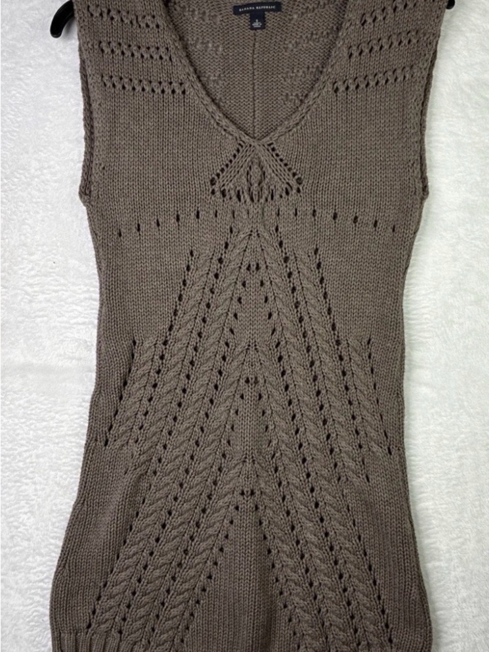 Banana Republic Taupe Knit Sleeveless V-Neck Pointelle Sweater
